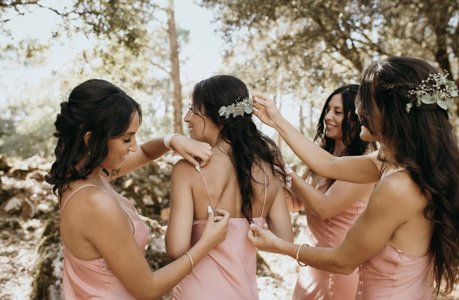 Netizens volunteer after woman says she’s getting married but has no close friends to be her bridesmaids